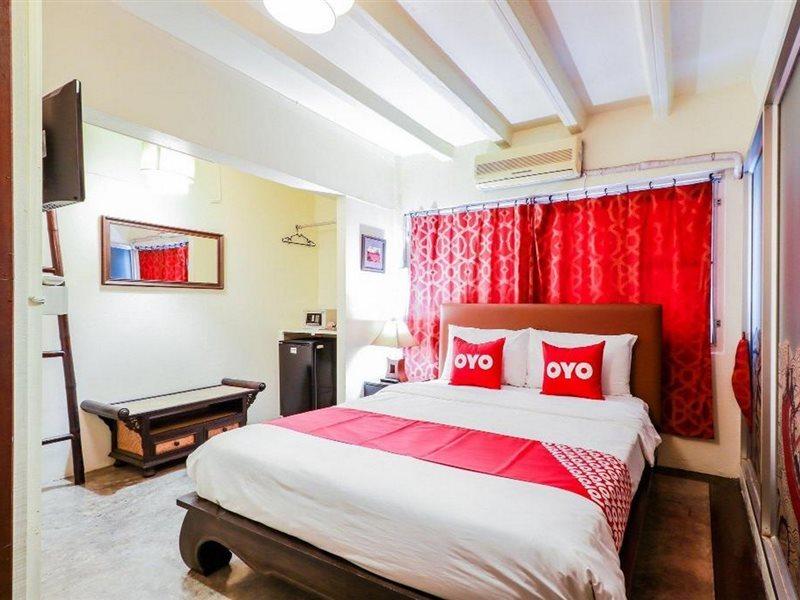 Oyo 391 Pat'S Klangviang Guesthouse チエンマイ エクステリア 写真