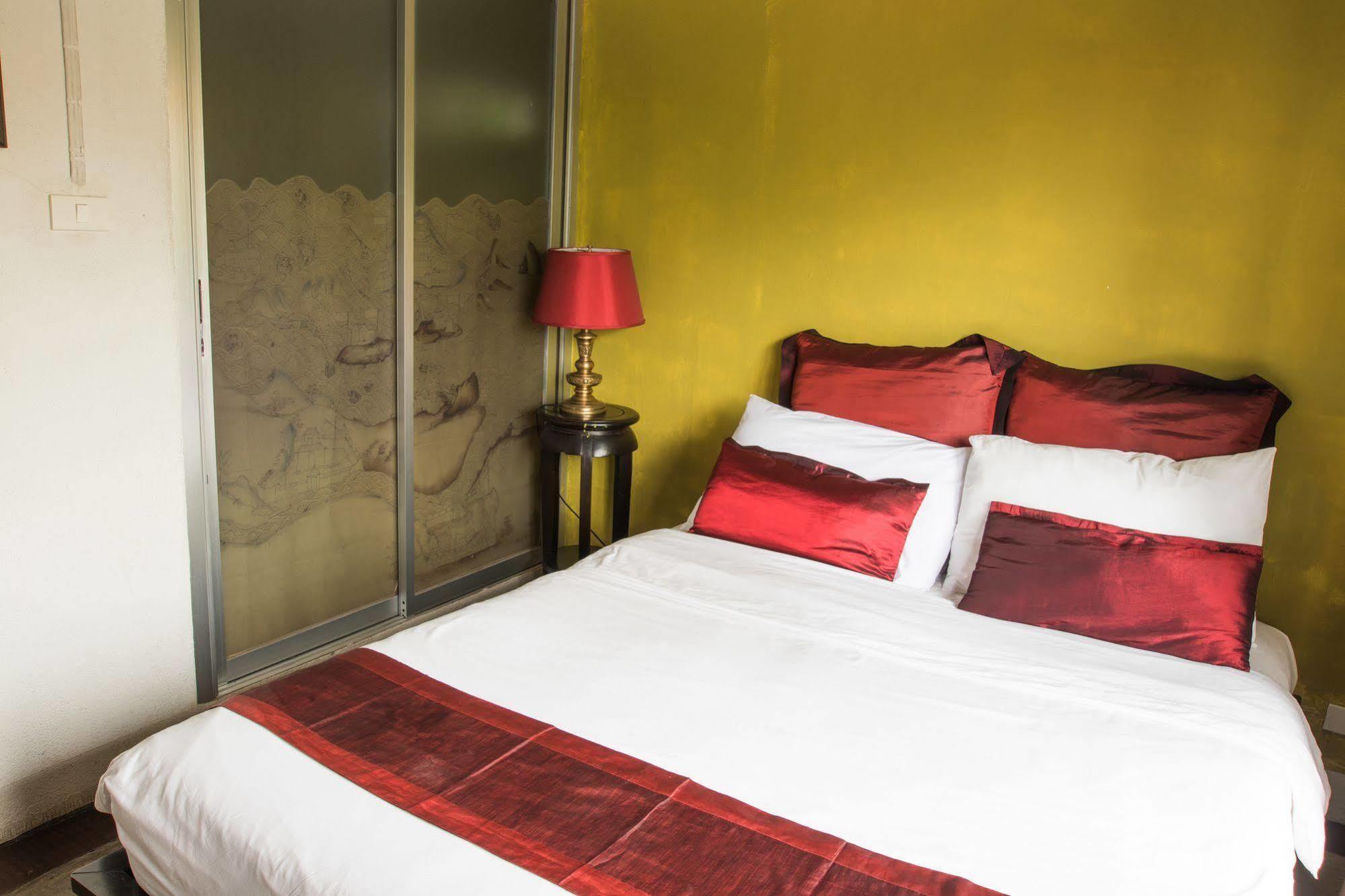 Oyo 391 Pat'S Klangviang Guesthouse チエンマイ エクステリア 写真