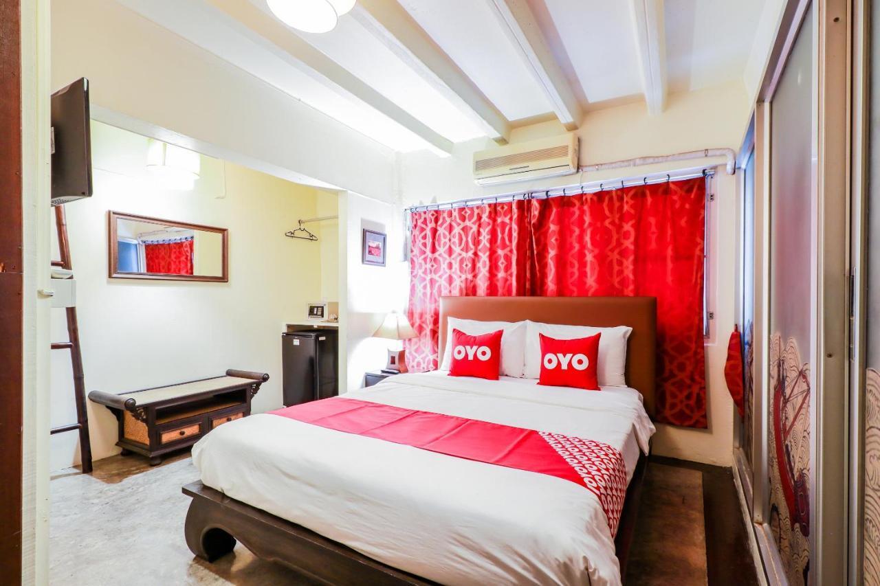 Oyo 391 Pat'S Klangviang Guesthouse チエンマイ エクステリア 写真