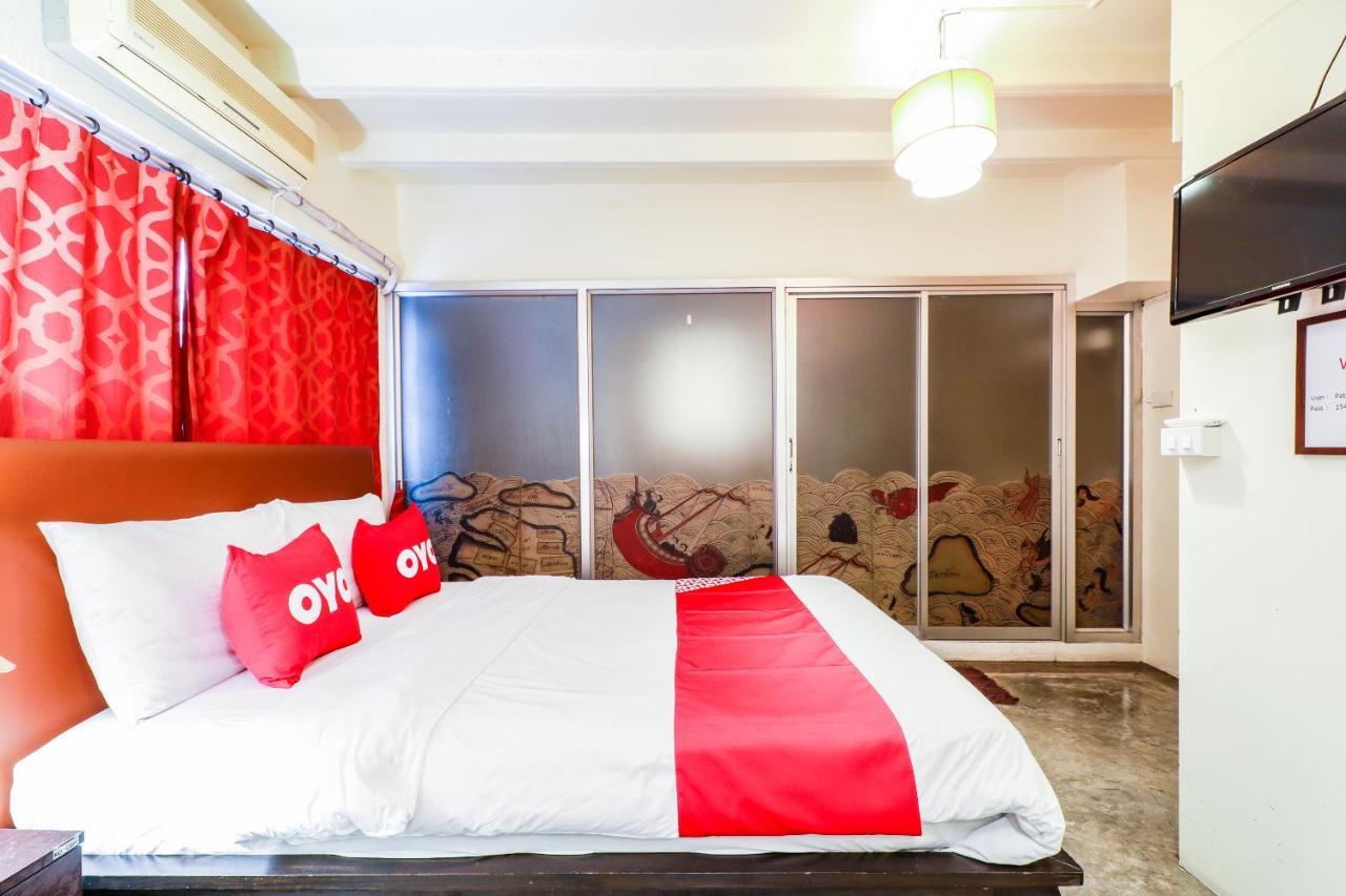 Oyo 391 Pat'S Klangviang Guesthouse チエンマイ エクステリア 写真