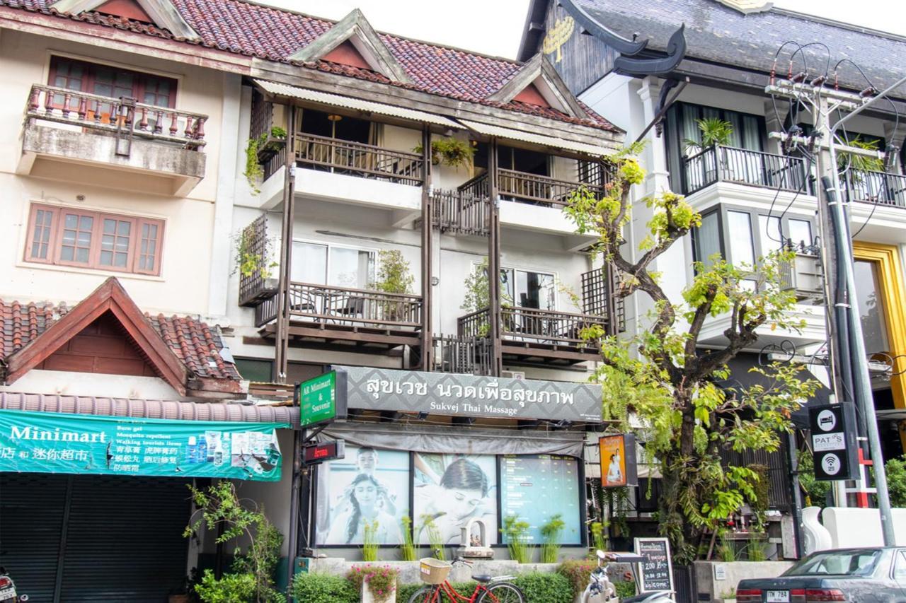 Oyo 391 Pat'S Klangviang Guesthouse チエンマイ エクステリア 写真
