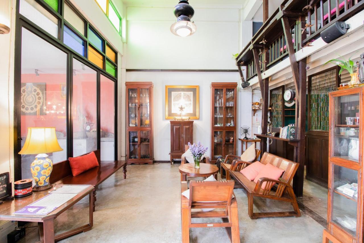 Oyo 391 Pat'S Klangviang Guesthouse チエンマイ エクステリア 写真