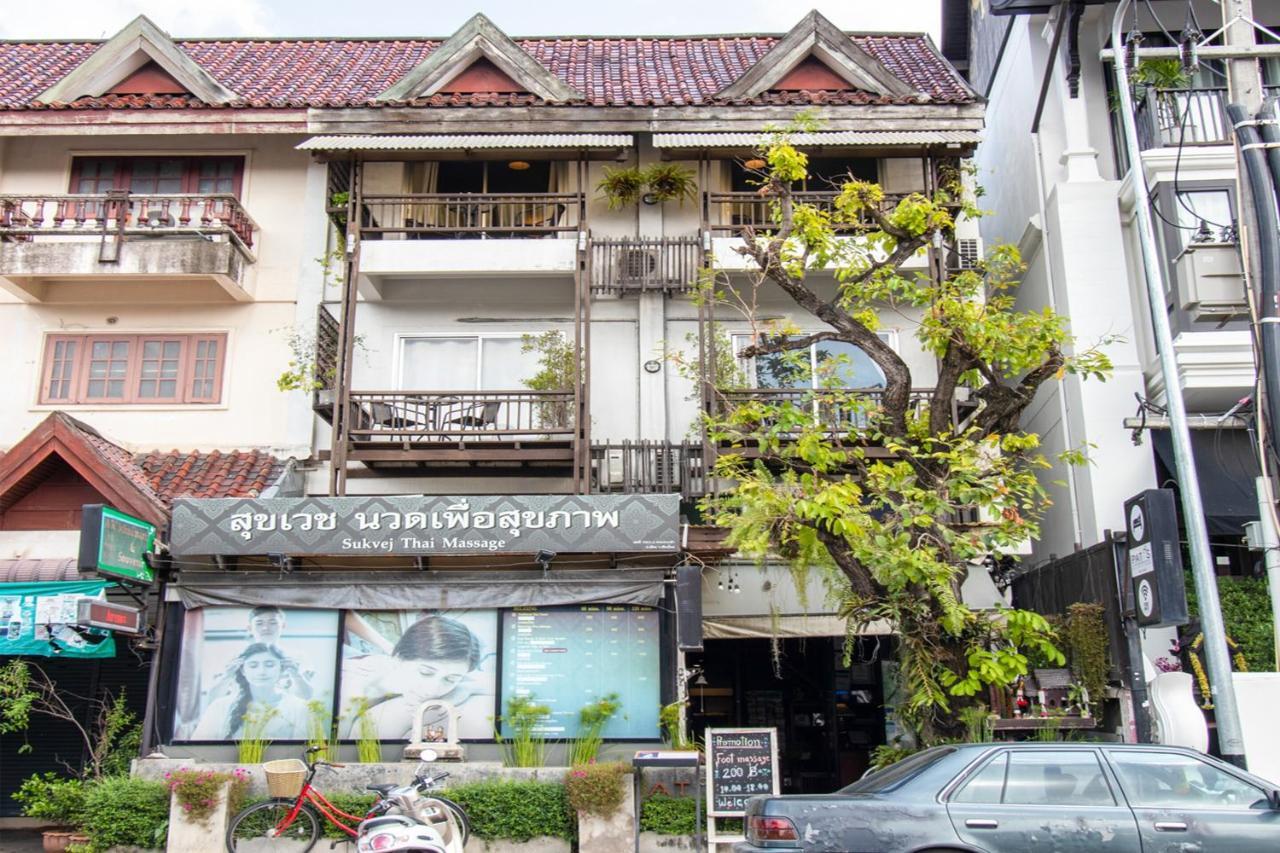 Oyo 391 Pat'S Klangviang Guesthouse チエンマイ エクステリア 写真